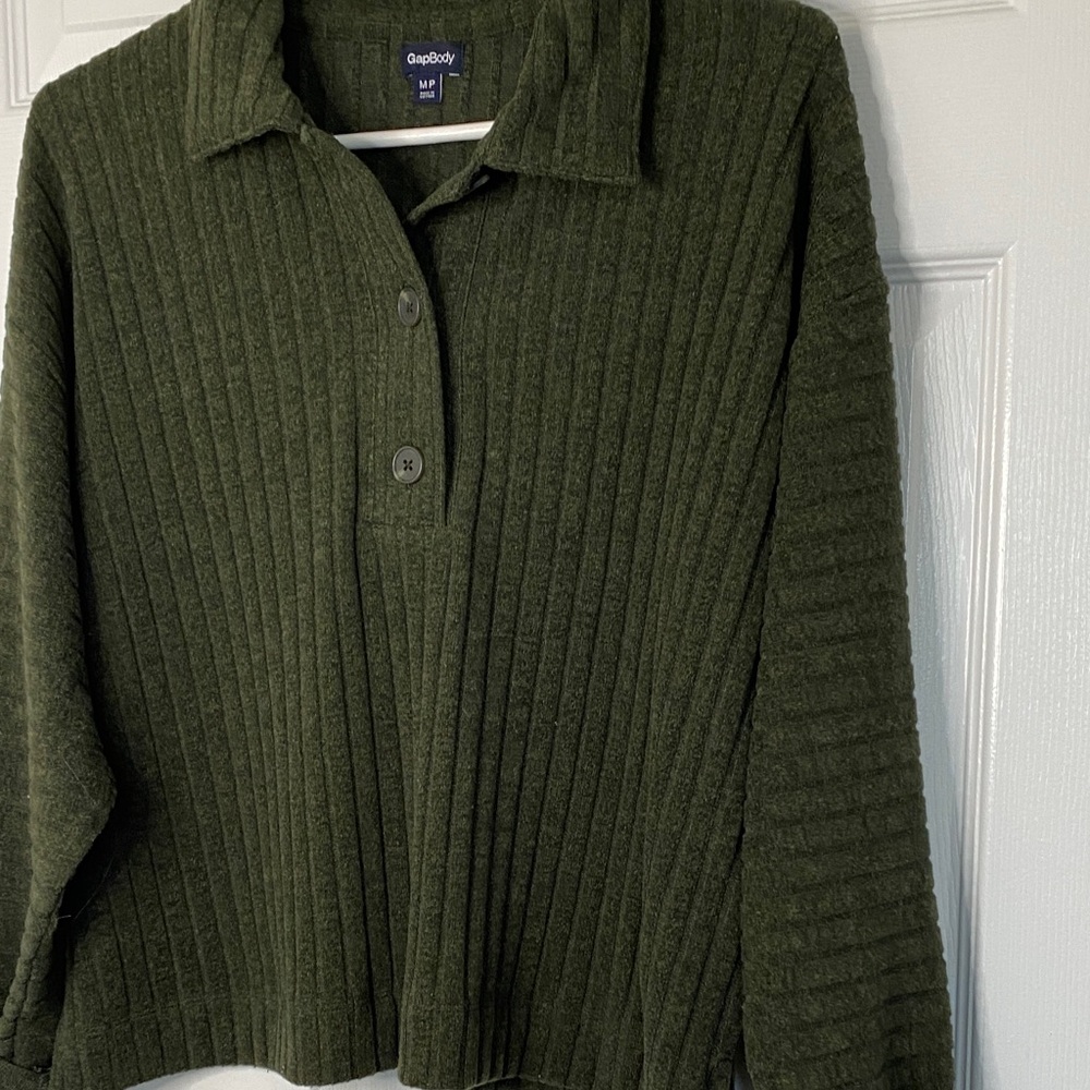 Deep Olive Ribbed Turtleneck Sweater - Picture 3 of 6